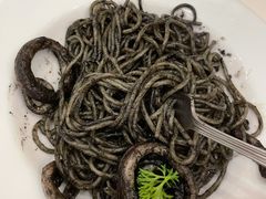 墨鱼汁捞意粉-萨莉亚意式餐厅(新洲佐阾新邑店)