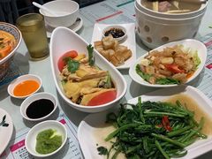 酸辣无骨凤爪-滕记星发餐室·新加坡菜(巨鹿路店)