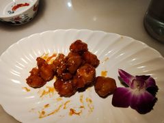 -西湖书堤(平湖八佰伴店)