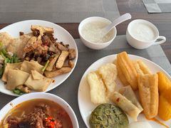 -东方豪景花园酒店·怡景旋转餐厅