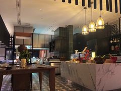 -瑰丽酒店·海吧·天际下午茶·现场DJ·天台酒吧