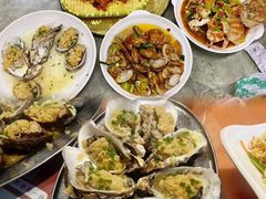 -三亚火车头万人海鲜广场