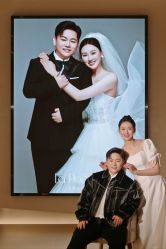 -乐派诗婚纱摄影