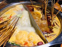 -七婆串串香(育秀路店)