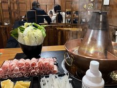 -果松木炭酸菜铜火锅·外婆参鸡汤