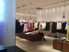 -URBAN REVIVO(西安Momopark店)