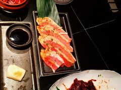 -山川小町·极番烧肉(新地假日广场店)