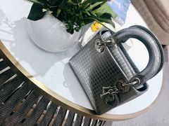 -DIOR迪奥(德基广场女装店)