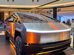 -TESLA 特斯拉(上海太古汇体验店)