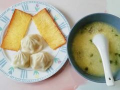 -爱的果实月嫂育婴师(世纪东方店)