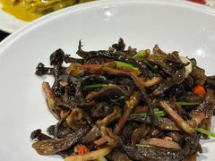 小炒藏香菌-北平盛世·新京菜·北京烤鸭(劲松·双井店)