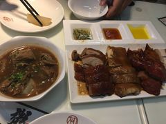 -新大咀港式茶餐厅(宝山万达店)