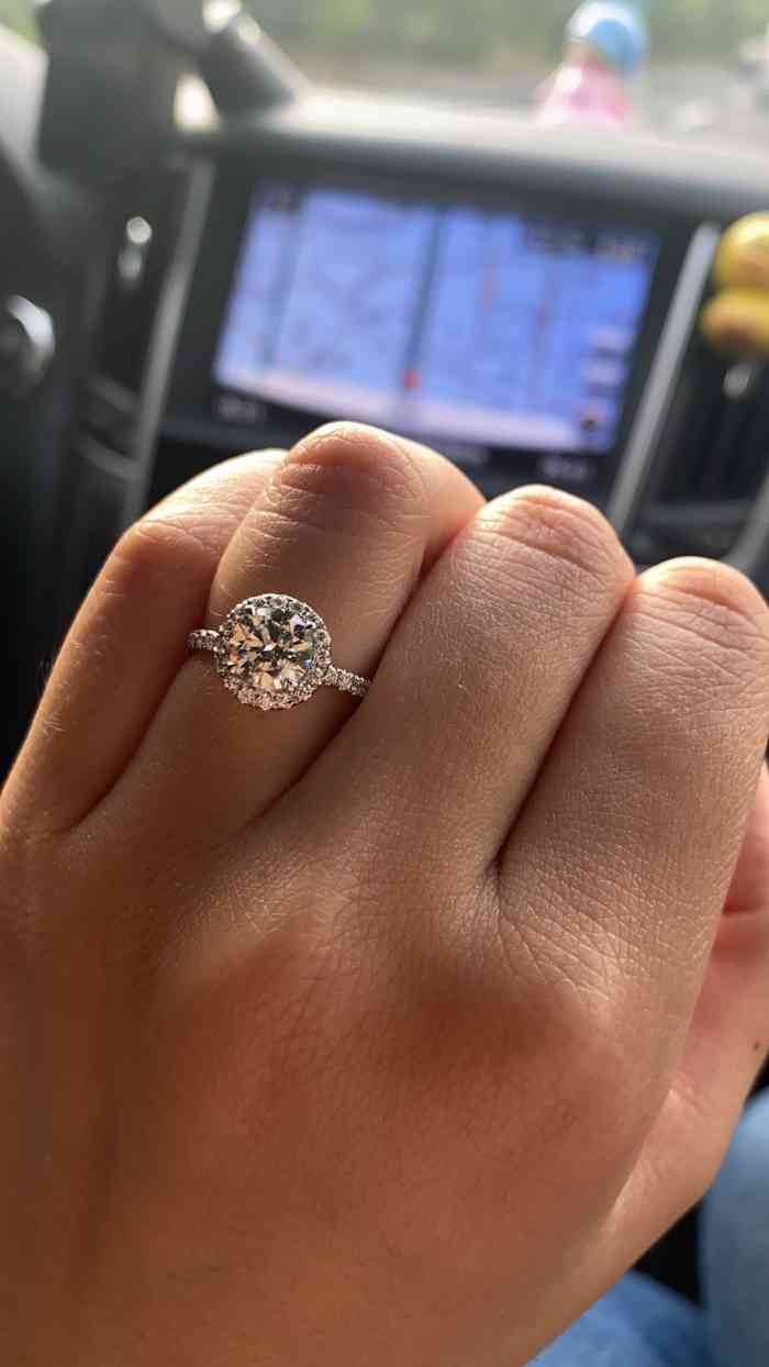 柏克蓝钻石婚戒钻戒定制陆家嘴店