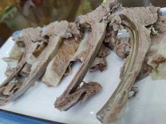-三江源美食城