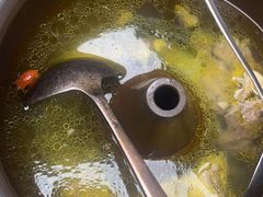 -云海肴·汽锅鸡·云南菜(天山百盛优客店)