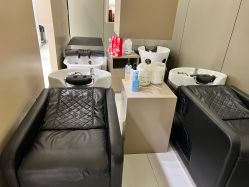 -Mentor Hair Salon