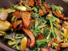 -云海肴·汽锅鸡·云南菜(天山百盛优客店)