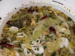 -渔语鱼酸菜鱼新川菜(来福士店)