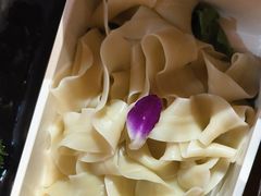 -喃喃椰·糟粕醋·椰子鸡火锅(七堡花园店)