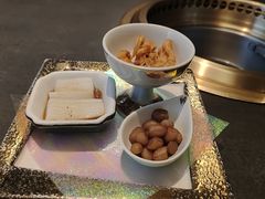 -铭牛烧肉·和牛海鲜自助(高新月牙湖店)