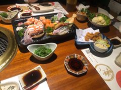 -肉魁屋·烧肉·烧鸟·酒场(高新店)