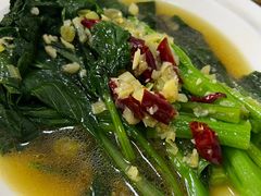 -苏莱特色牛骨滩羊手抓馆(长城东街总店)