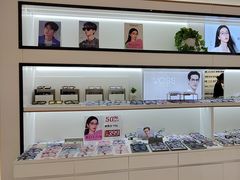 -J-Optical佳视明眼镜·蔡司视觉(青岛金茂览秀城店)