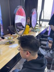 -藤野造型烫发染发