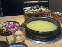 -一朵菌·野生菌探索家火锅(南亚店)