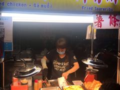 -六合夜市