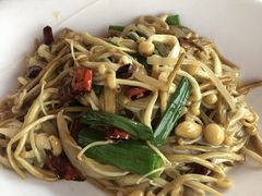酸萝卜金针菇-易老头三样菜(南滨路总店)