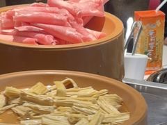 -龍歌自助小火锅(市南金茂湾店)