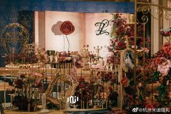 -白雪公主婚纱摄影