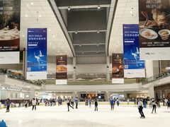 -冰纷万象滑冰场(深圳万象城店)