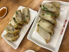 -小姜锅贴(凤凰街店)