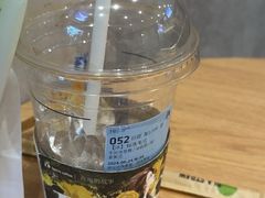 -瑞幸咖啡(皇岗村广场中庭店)