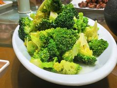 西兰花-冠州宴·海鲜烤鸭民间菜(冠县店)