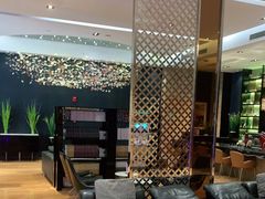 -武汉光谷广场杨家湾地铁站怡程酒店