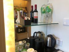 -上海虹桥君丽假日酒店(娄山关路地铁站店)
