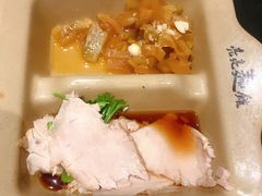 -亮亮面馆(经六路店)