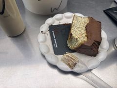 -W COLLECTIVE  DESSERT SHOP