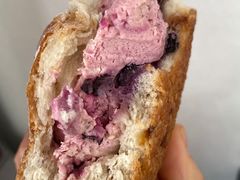 蓝莓三角包-Juicy Bakery(大学路店)