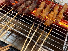 -哈尔滨小酒馆·鲜肉现穿自助烧烤(康新花园店)