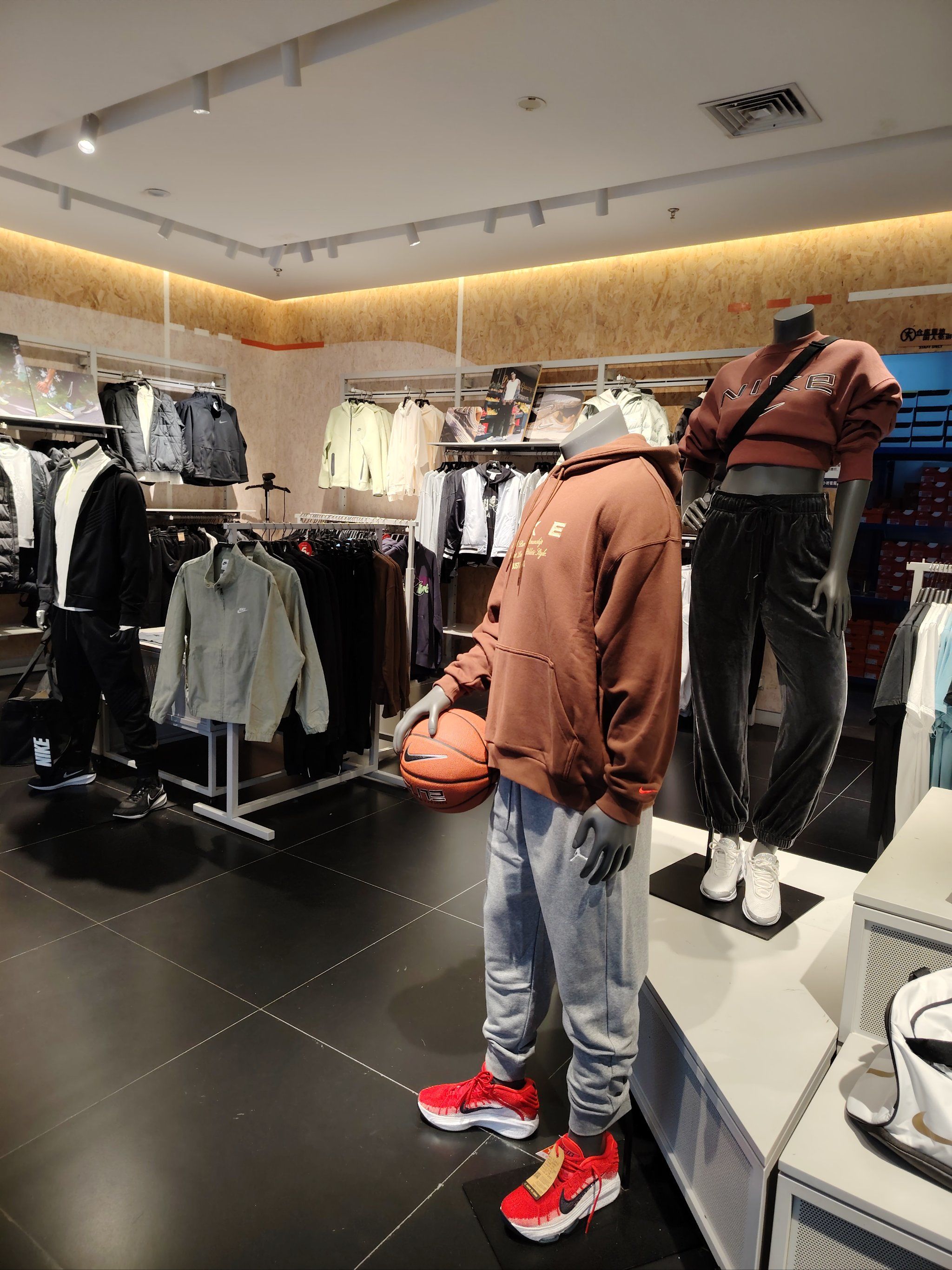 🌟西昌万达广场的耐克店,简直是运动爱好