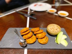 榛果花生鸭肝酱葱油饼-杭州西子湖四季酒店·金沙厅