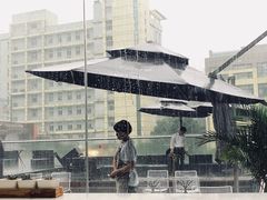 -UNI UNI(环亚凯瑟琳店)