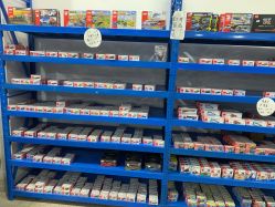 -逝水玩具折扣店