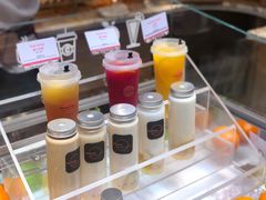 -万利隆·活力烘焙(人民路店)