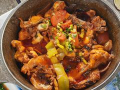 -刘姐啤酒鱼民族演艺餐厅(西街总店)