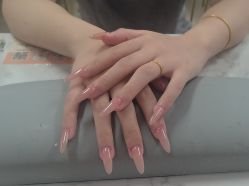 -尤米一站式美甲美睫